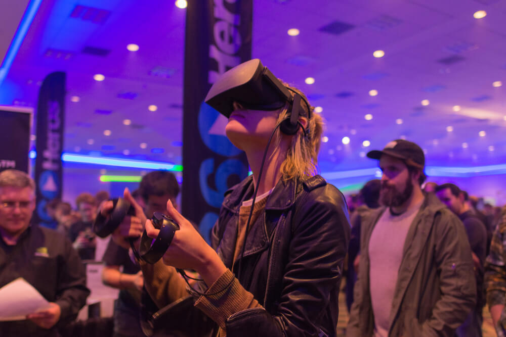 Entertainment with vr headset during event - hire intelligence aus